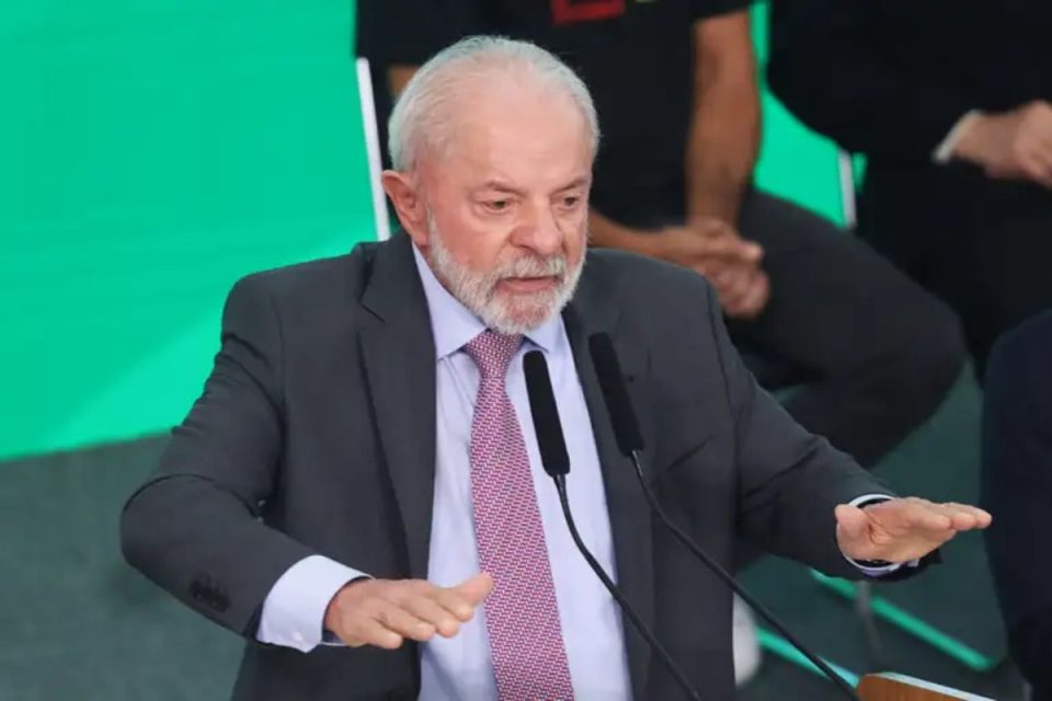 Lula pede que a PF investigue megaoperação no Rio e fala em “ação desastrosa”