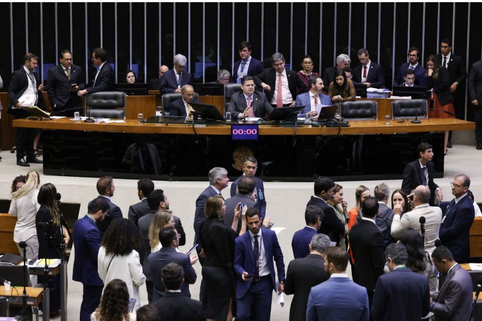Orçamento de 2026 e créditos suplementares vão à votação no Congresso nesta quinta