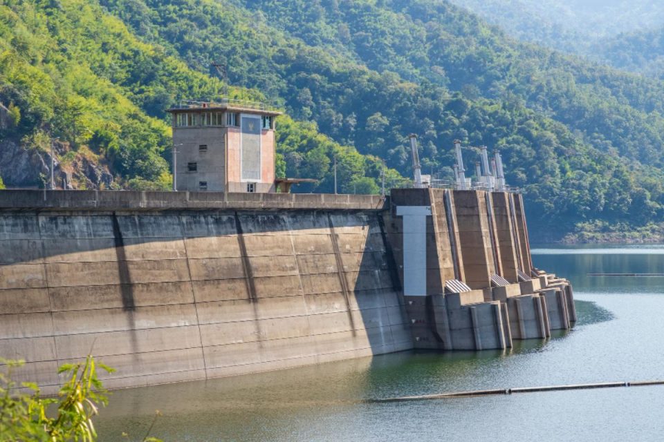 Brasil quer vender excesso de produção de energia elétrica a países vizinhos
