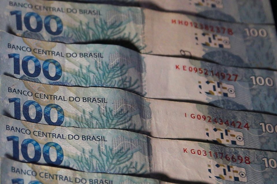 Pagamentos do Bolsa Família começa dia 16: veja calendário de abril e quem recebe primeiro