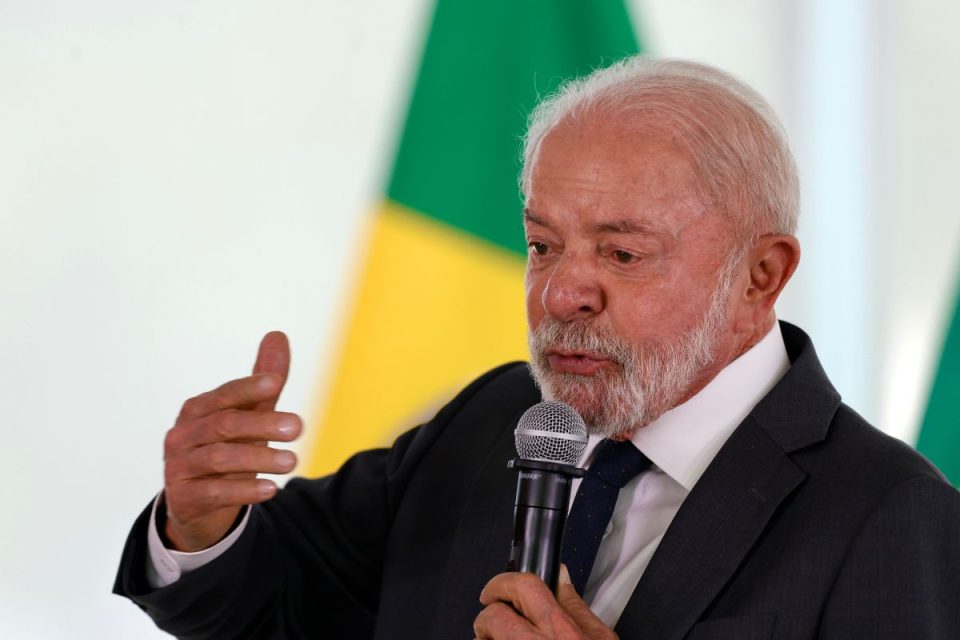 Briefing: Governo prepara pacote econômico com renegociação de dívidas