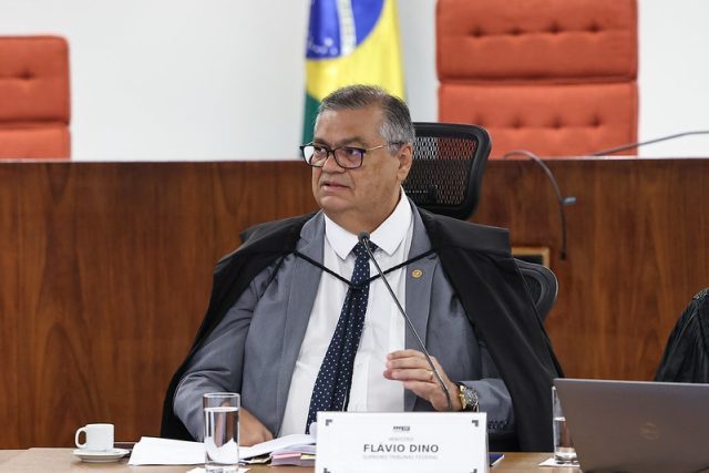 Dino quer que estados e municípios adotem modelo federal de transparência sobre emendas