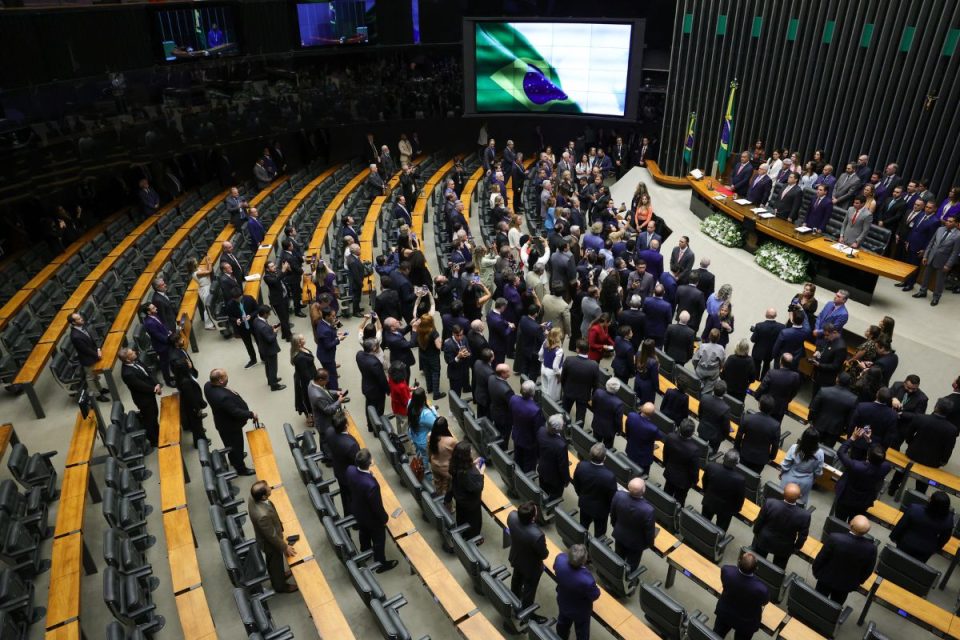 Câmara conclui votação de projeto sobre terras raras; veja resultado