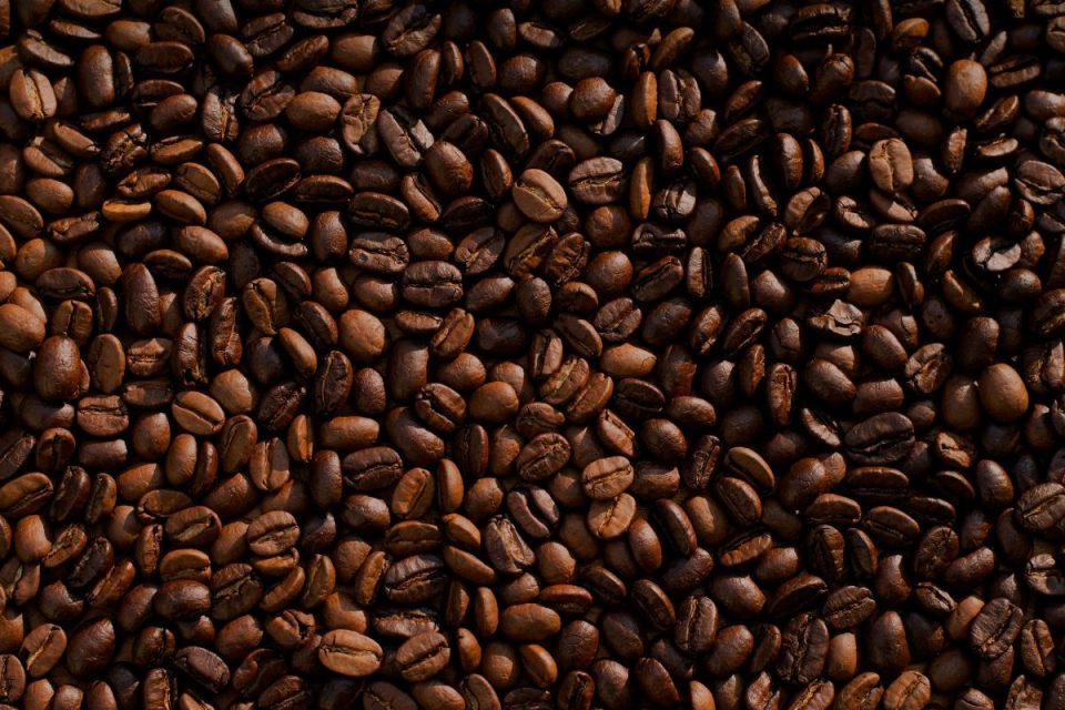 Conflito no Oriente Médio pesa no bolso de produtores de café do Brasil