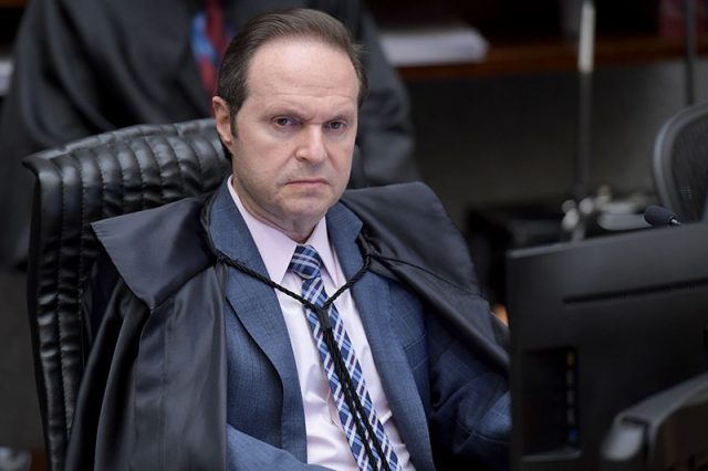 Eventos acadêmicos auxiliam juízes no combate ao crime organizado, diz ministro do STJ