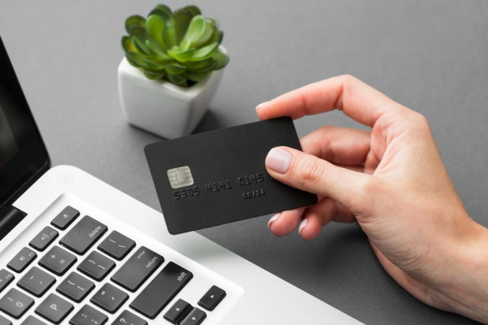 Como funciona o rotativo do cartão de crédito?