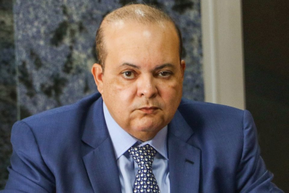 Ibaneis Rocha admite que hospitais prometidos não serão entregues e desgaste pode chegar às urnas