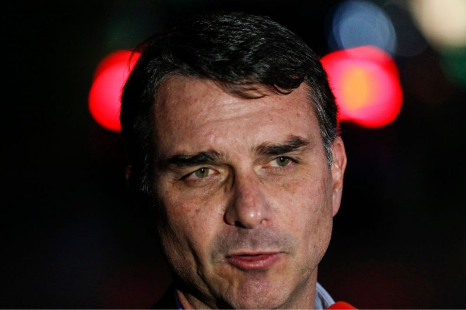Quaest indica que indicação de Flávio Bolsonaro divide avaliação do eleitorado; veja pesquisa