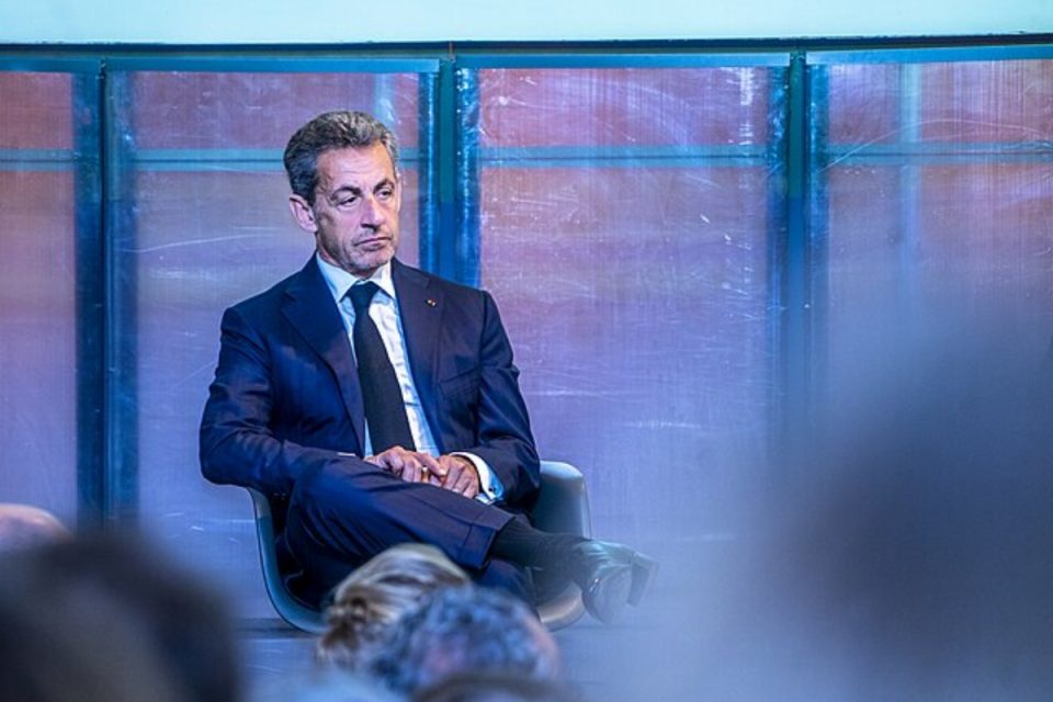 Ex-presidente da França, Nicolas Sarkozy, é preso por escândalo de financiamento da Líbia