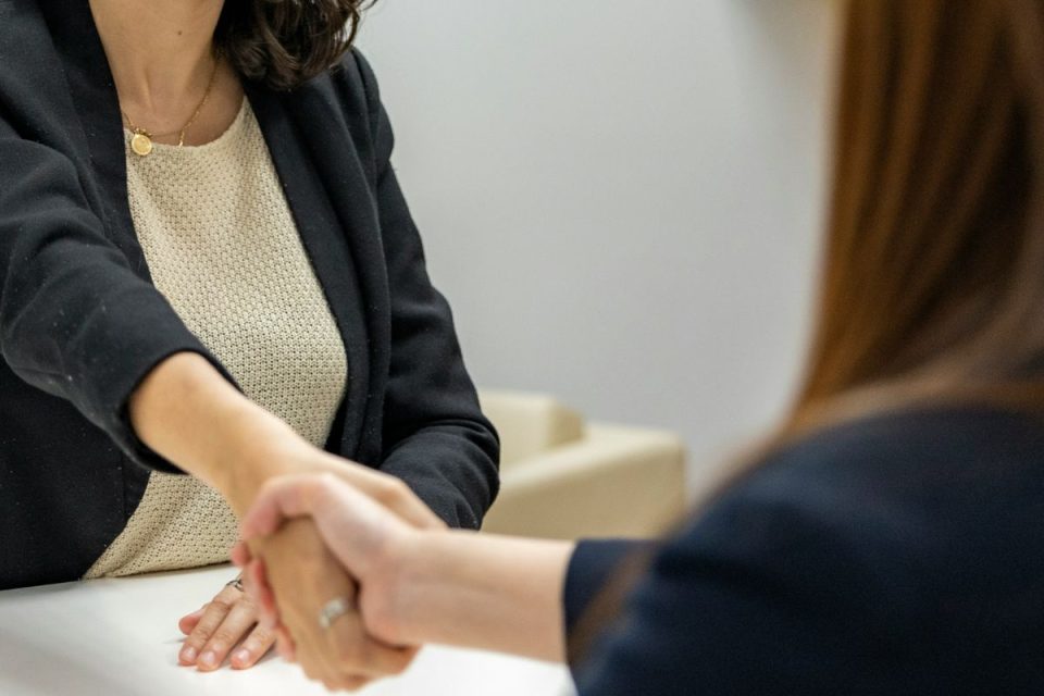 Empresas devem avaliar custos e riscos ao decidir entre CTL, PJ ou informalidade