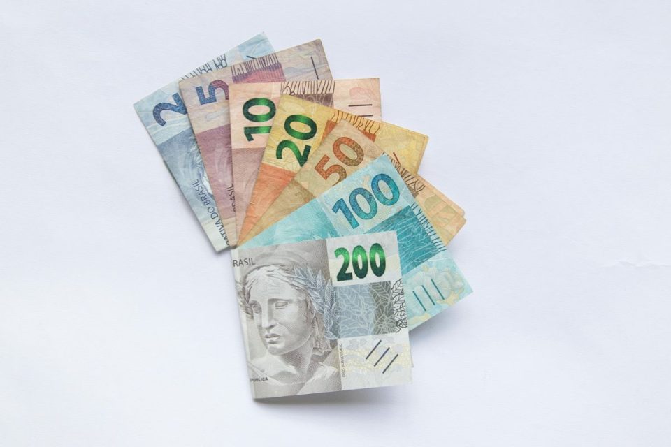 10% mais ricos concentram 40% dos rendimentos de todo o Brasil, aponta IBGE