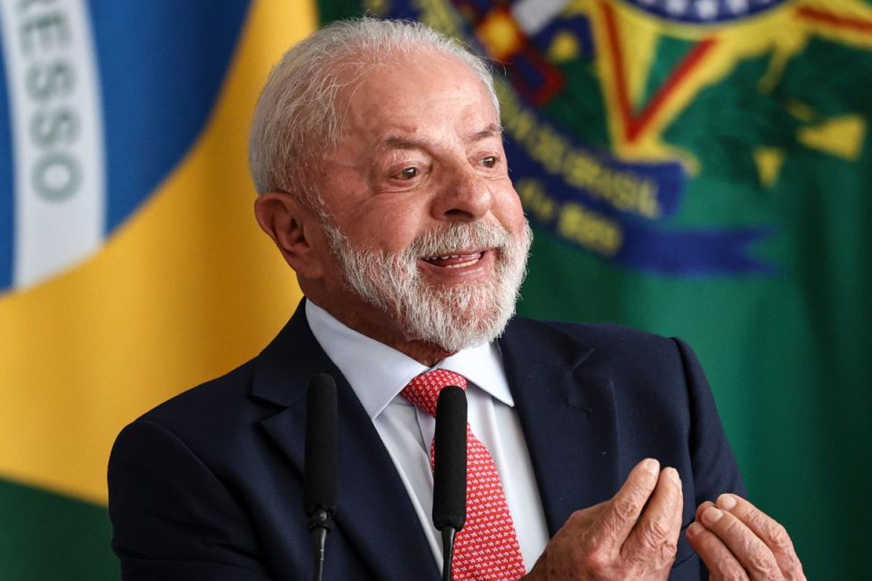 PL vai ao TSE e questiona pesquisa AtlasIntel após queda de Flávio Bolsonaro