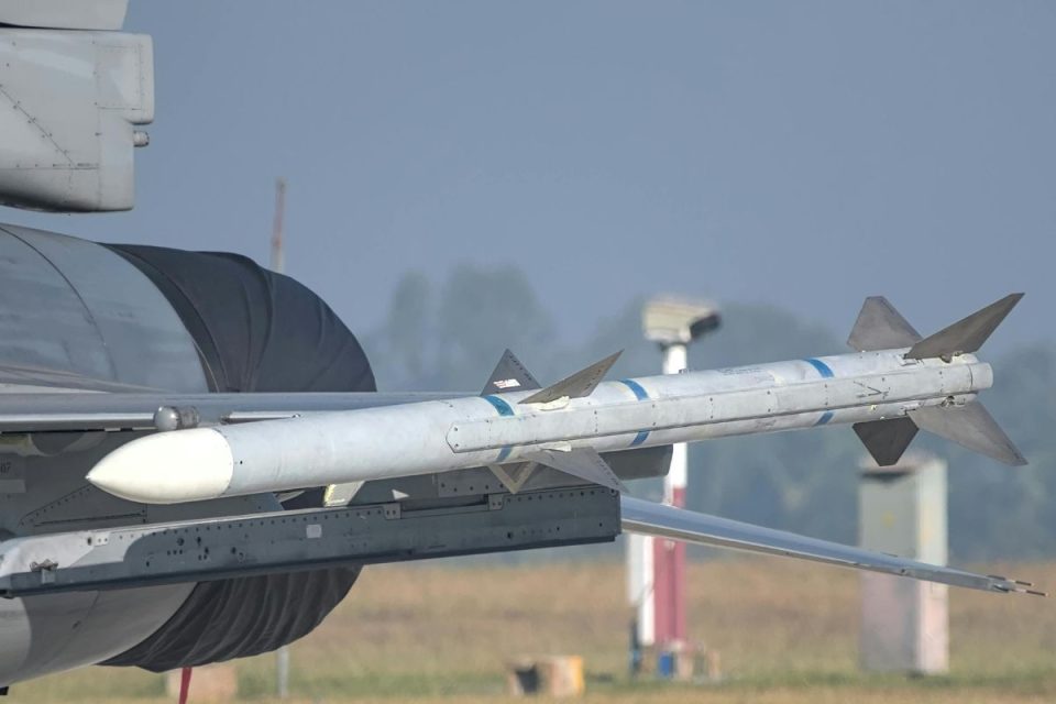 Japão dispara míssil em exercício militar com EUA e Filipinas no Mar do Sul da China