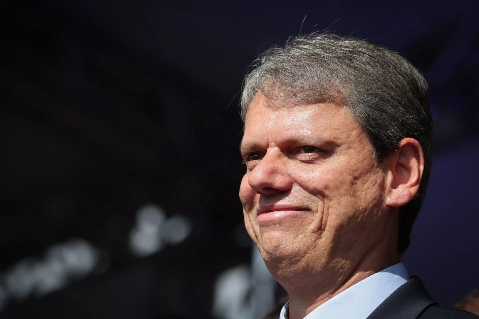 Tarcísio sinaliza pressa da direita para 2026 e defende definição até março