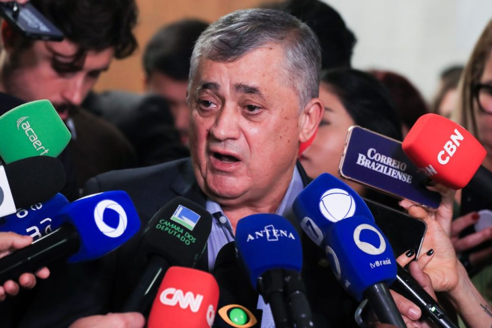 Morning Call: José Guimarães assume Relações Institucionais com desafio de acelerar pautas de interesse do governo