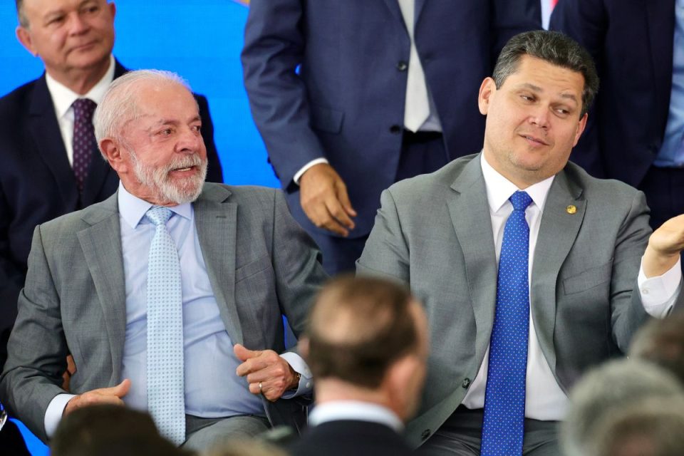 Como funcionou a reaproximação do Executivo com o Legislativo?