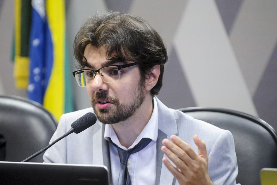 Guilherme Mello afirma estar “à disposição” de Lula em relação ao convite para diretoria do BC
