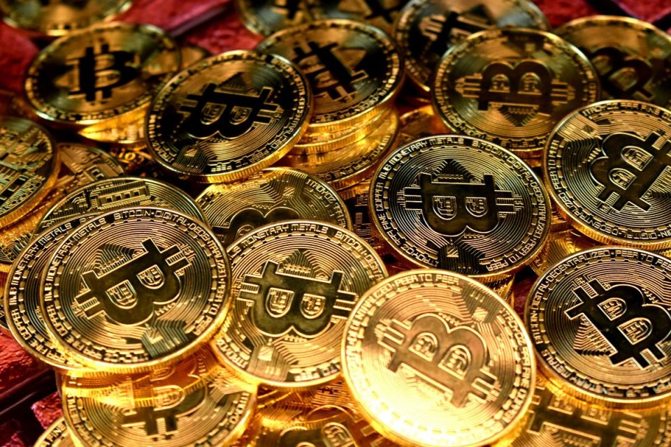 Bitcoin sobe com especulações sobre reservas da Venezuela