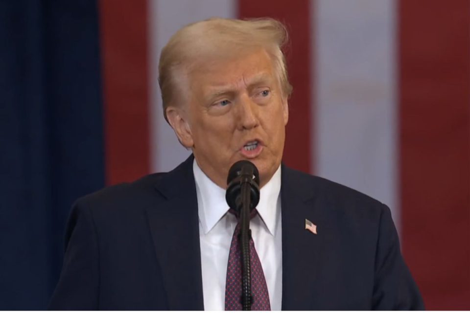 Trump assina nova estratégia antiterrorista; entenda