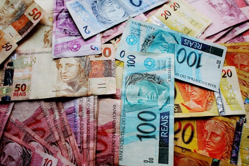 O que significa superávit e déficit nas contas públicas?