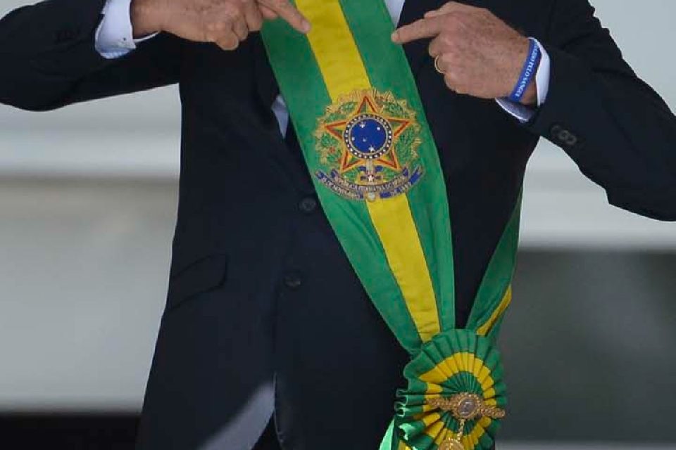 Semiconstitucionalismo ou a Constituição por inteiro?