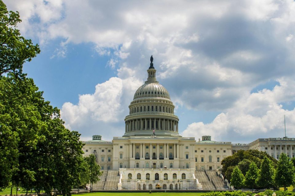Novo “shutdown”? Impasse no Congresso volta a travar despesas federais dos EUA no início de fevereiro