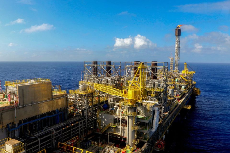 Comércio exterior muda de direção: entenda por que Brasil se aproxima da China e perde espaço nos EUA