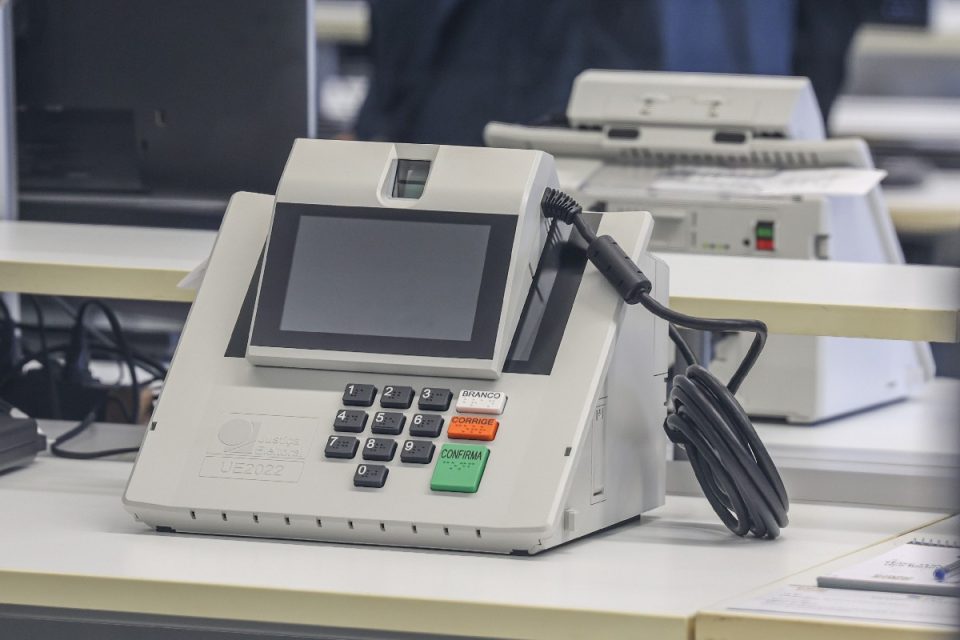 Eleições 2026: O que a empresa pode ou não proibir no ambiente de trabalho?