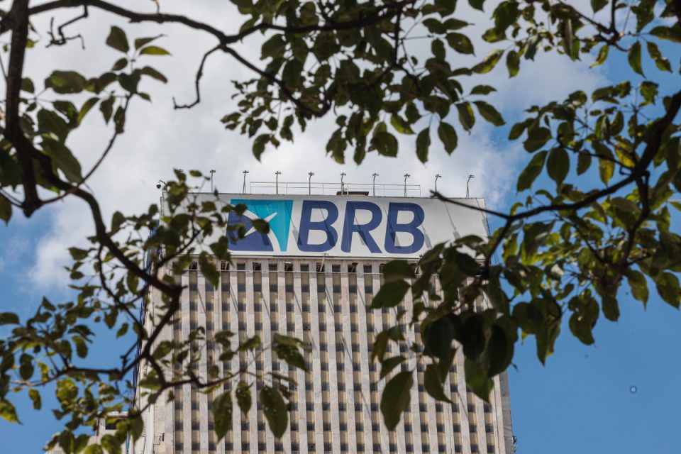 BRB desmente venda da financeira, mas deixa porta aberta para movimento estratégico