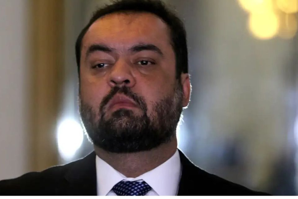 Polícia Federal diz que Castro usou cargo para blindar Refit