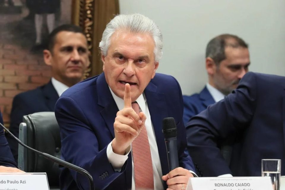 O arsenal de Caiado para desgastar as campanhas de Flávio e Lula