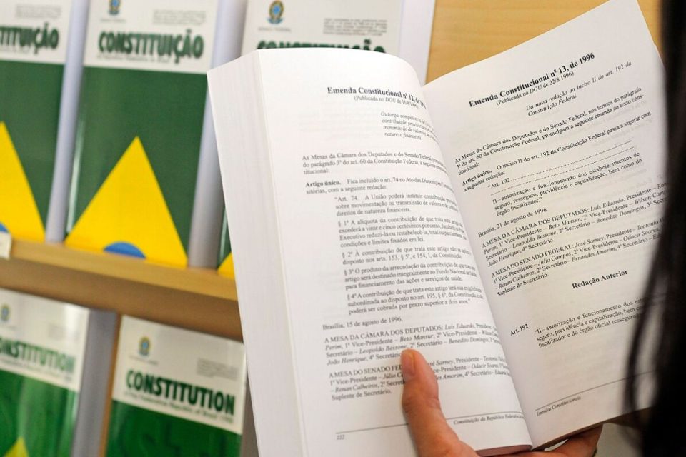 O que a Constituição impede que seja alterado, mesmo com maioria no Congresso?