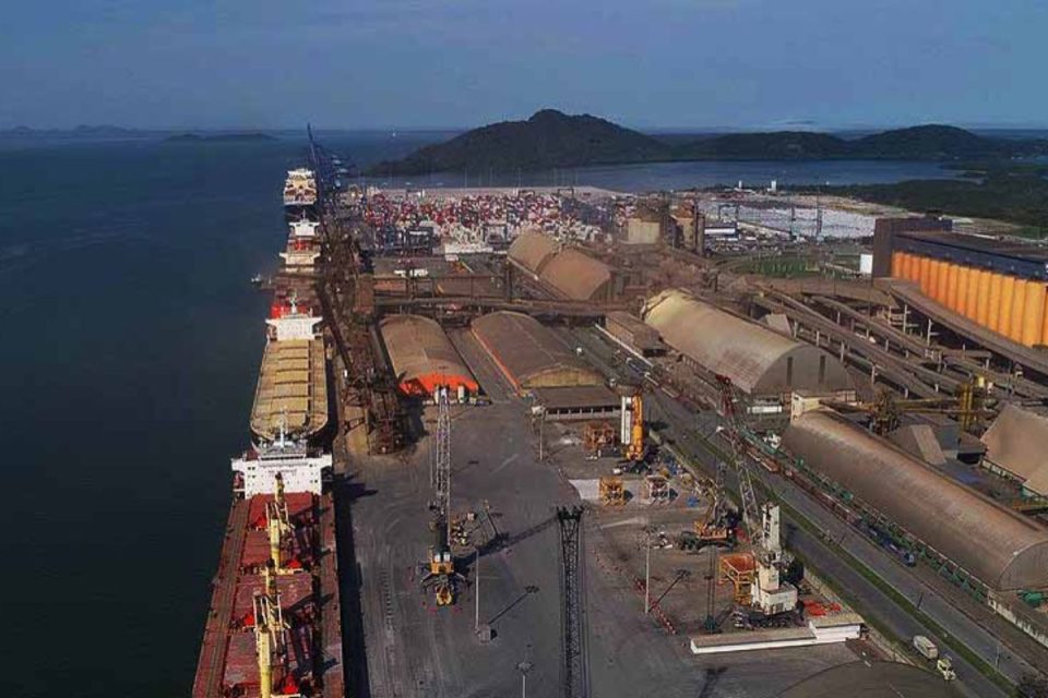 Portos brasileiros têm novo recorde e movimento cresce 12,8% em janeiro de 2026
